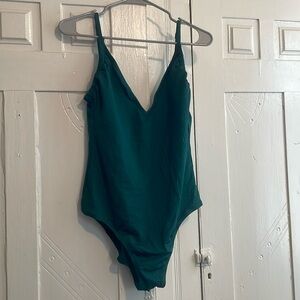 Kona Sol Women's Sz‎ Large Color Green V-Neck One-Piece Swimsuit. Preowned